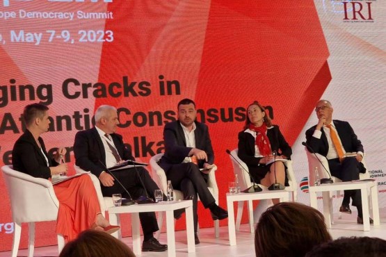 Poslanik u Predstavničkom domu PSBiH Saša Magazinović učestvuje u Budvi na Samitu demokracije Jugoistočne Evrope